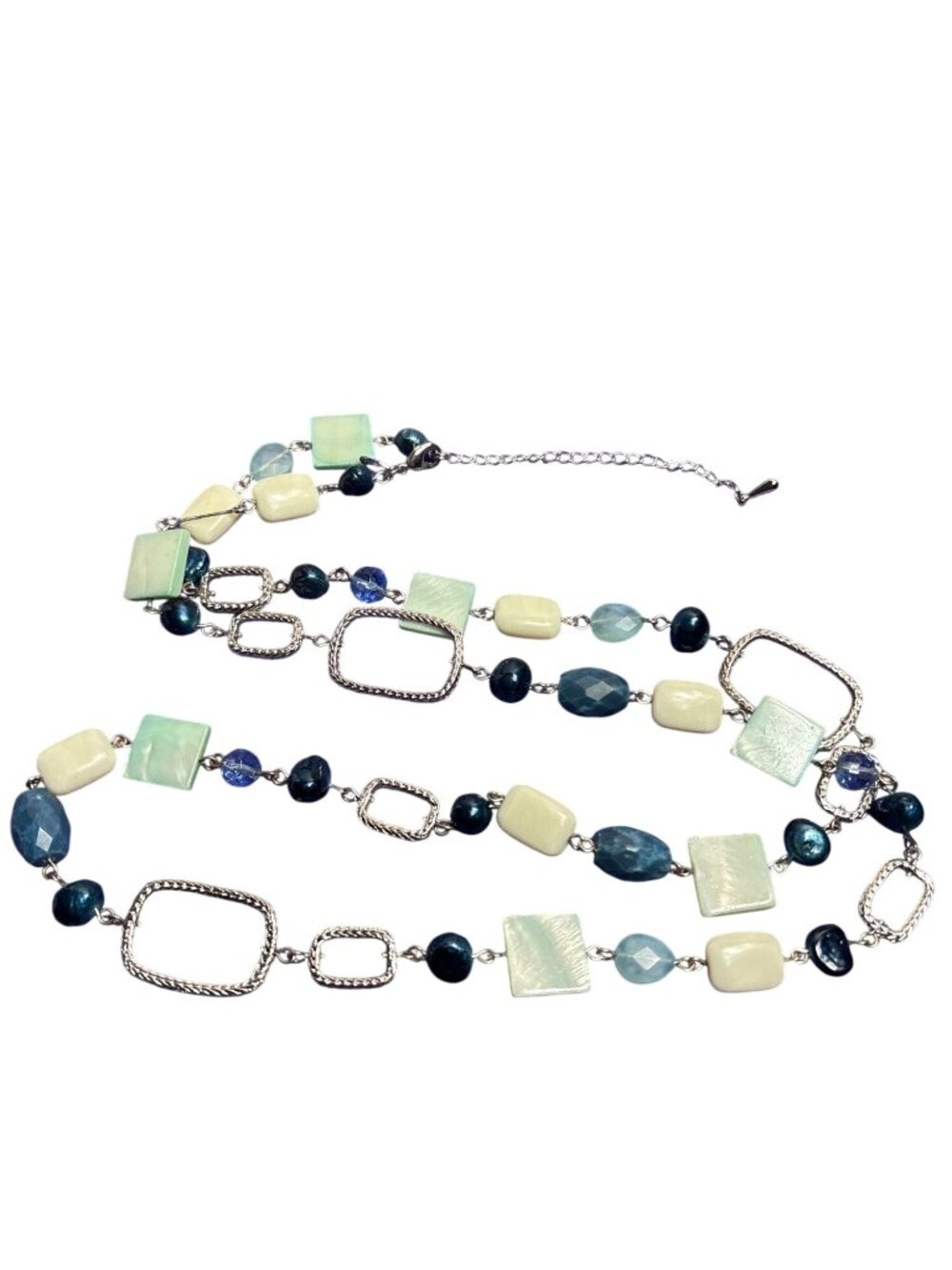 Lia Sophia Mixed Materials Necklace Dyed Shell Plastic Silvertone Metal 34-37 in